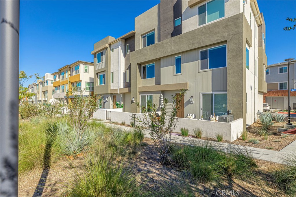 27555 Sanctuary Court Stevenson Ranch, CA 91381 - Photo 1 of 22