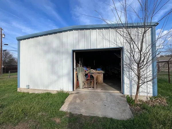 $249,500 | 2204 Indian Creek Road, Brownwood, TX 76801