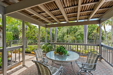 $997,000 | 112 Hidden Hollow Drive, Palm Beach Gardens, FL 33418