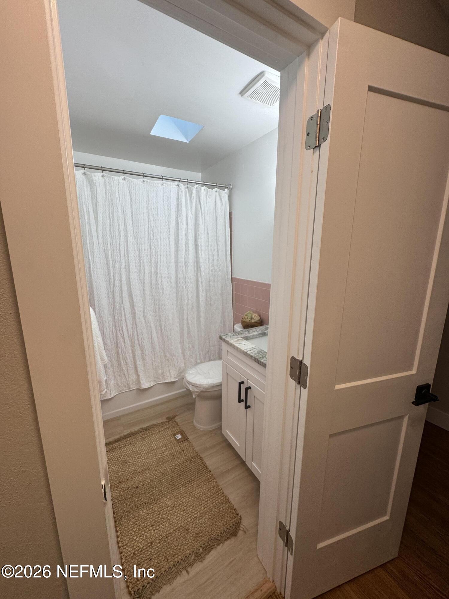 2313 Brest Road Jacksonville, FL 32216 - Photo 25 of 39 Hall Bathroom