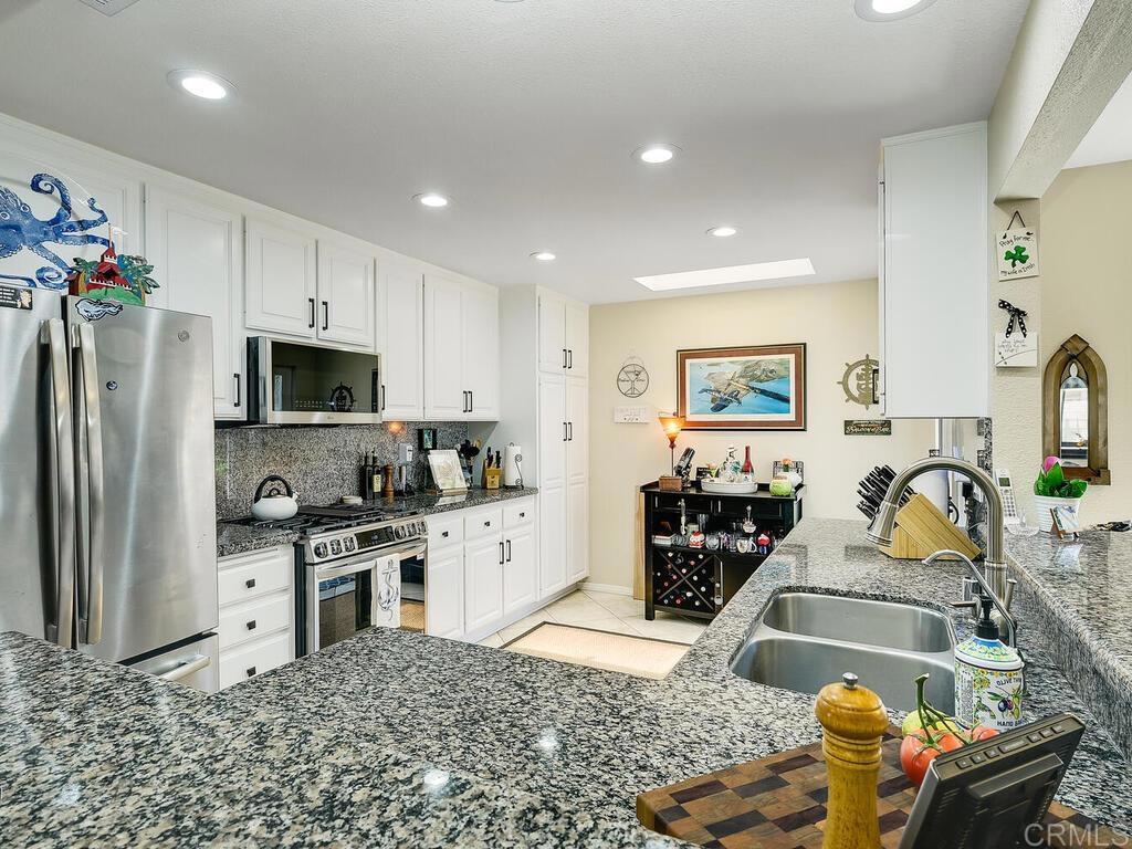 31 Delaport Court Coronado, CA 92118 - Photo 11 of 34