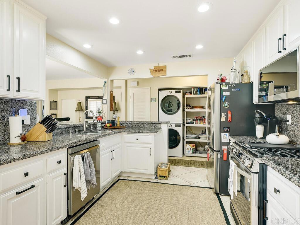 31 Delaport Court Coronado, CA 92118 - Photo 13 of 34