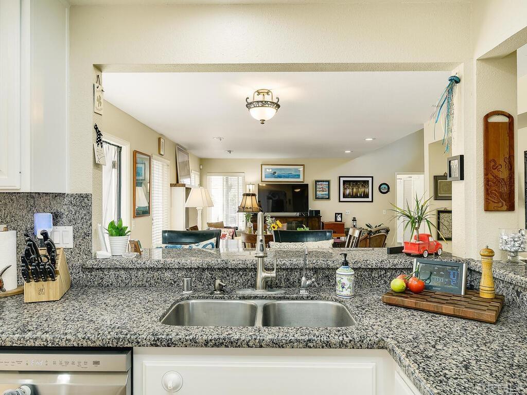 31 Delaport Court Coronado, CA 92118 - Photo 15 of 34