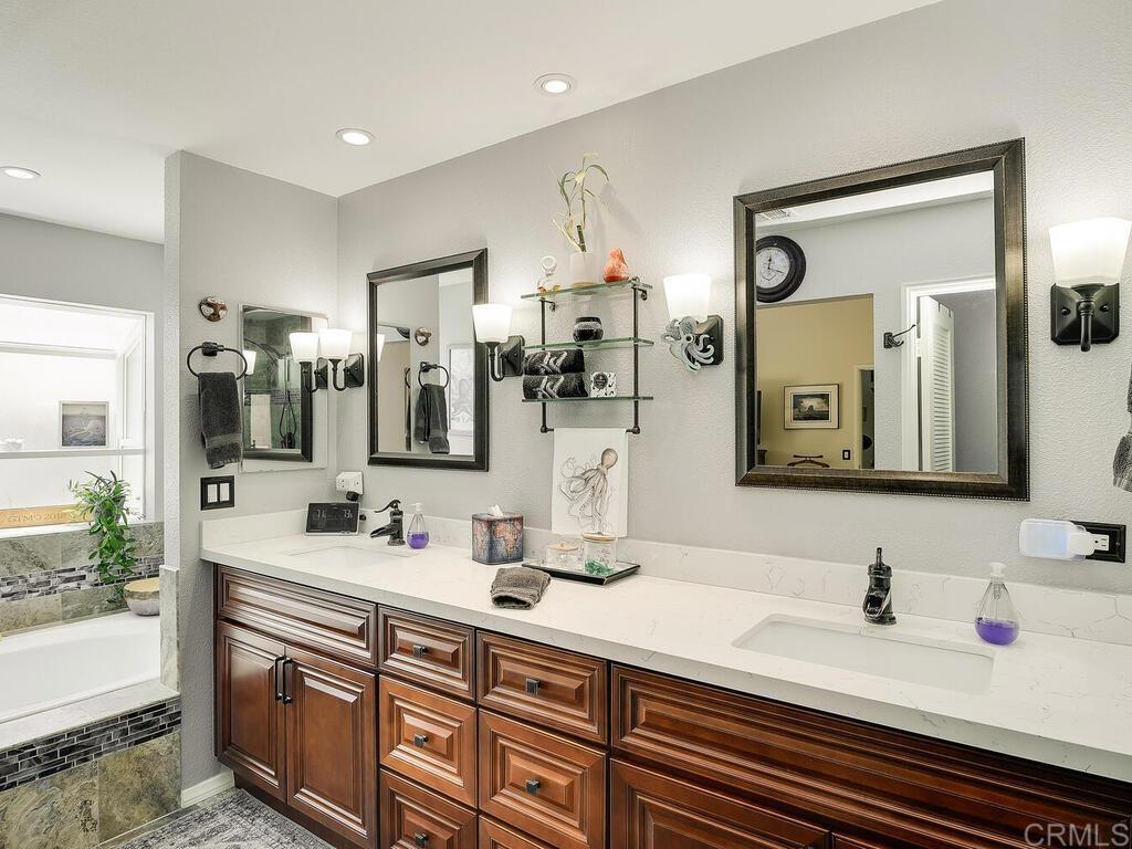 31 Delaport Court Coronado, CA 92118 - Photo 19 of 34