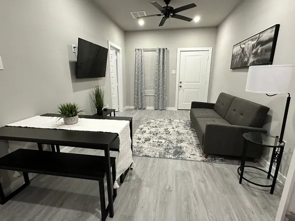 $1,750 | 8159 Tate, Unit B, Houston, TX 77028