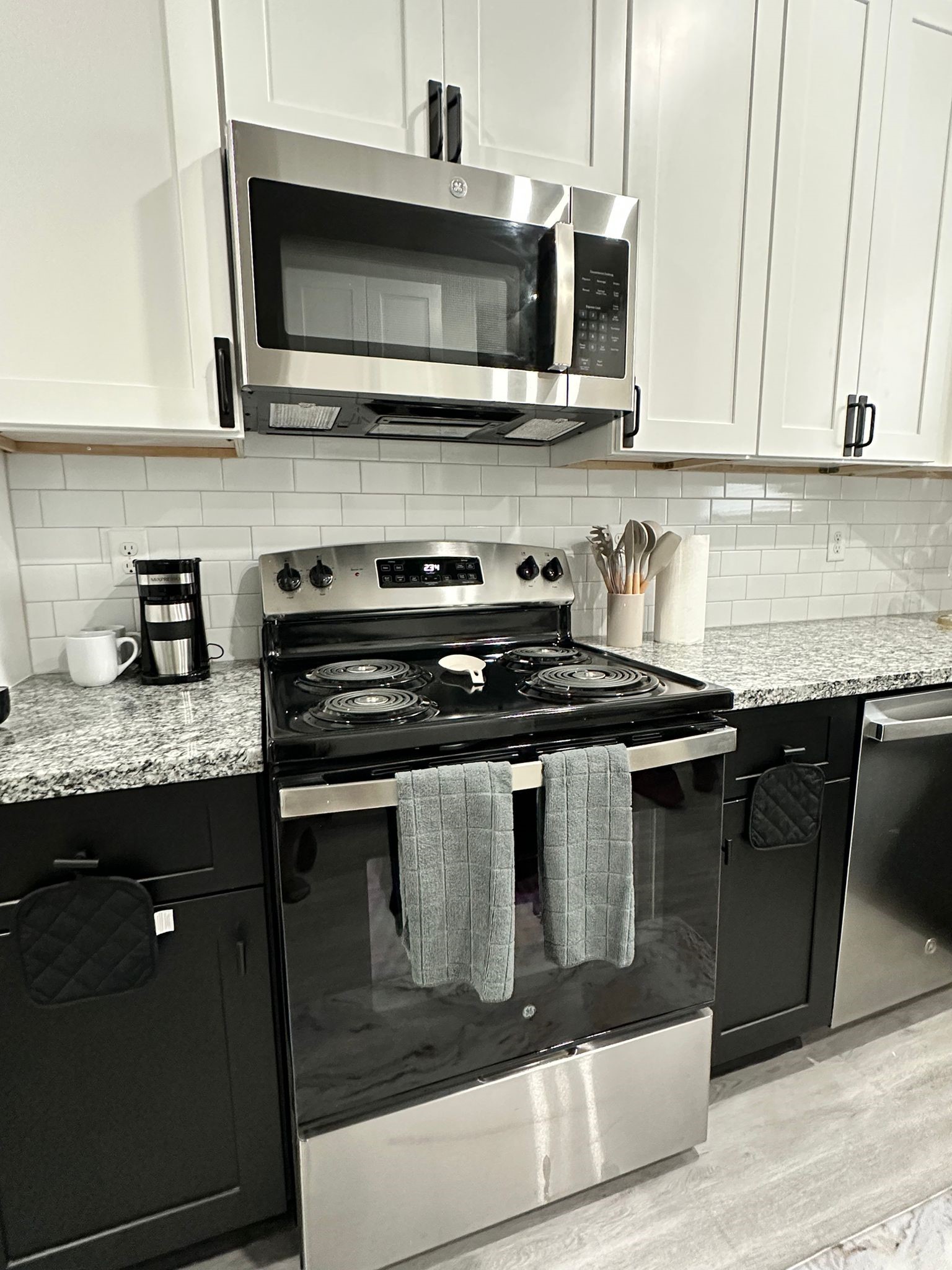 8159 Tate, Unit B Houston, TX 77028 - Photo 3 of 16