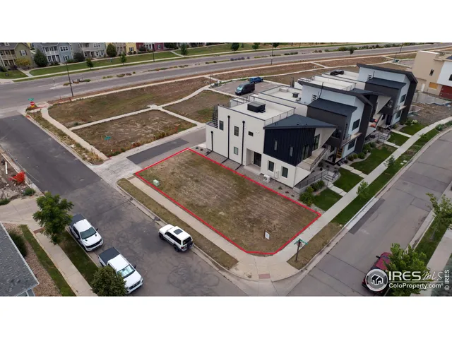 a picture of a tennis court