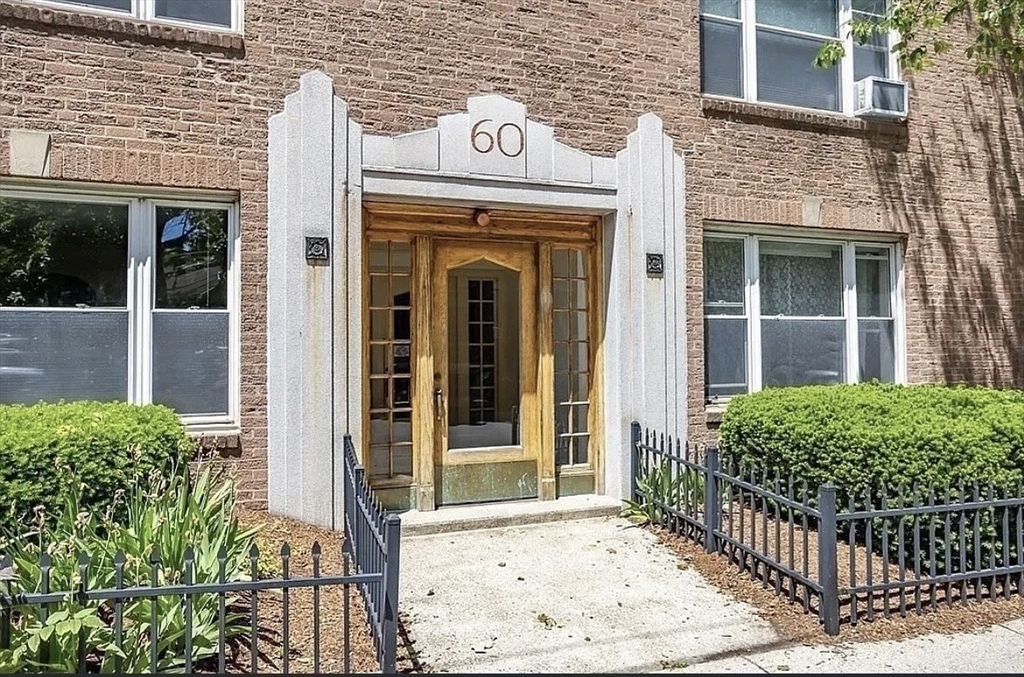 60 Sutherland Road, Unit 1 Boston, MA 02135 - Photo 7 of 18 Gallery Image 7