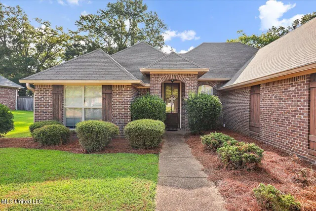 $290,000 | 151 Millhouse Drive, Madison, MS 39110