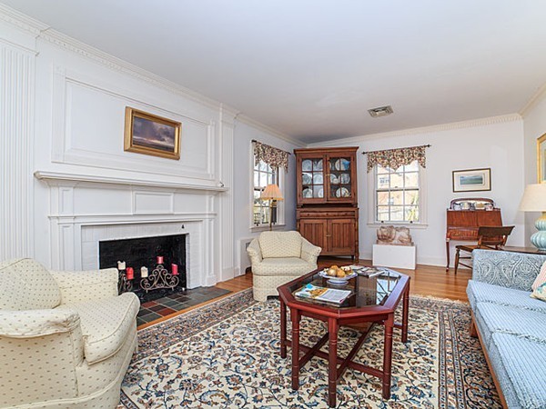 30 Ogden Road Brookline, MA 02467 - Photo 3 of 17 Gallery Image 3