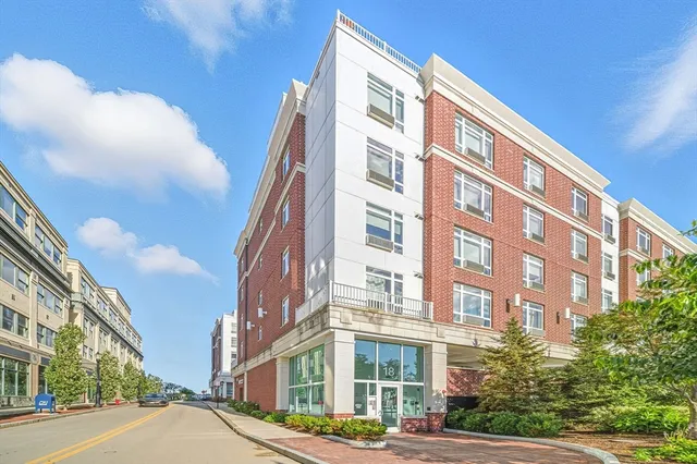 $670,000 | 18 Cliveden Street, Unit 201W, Quincy, MA 02169