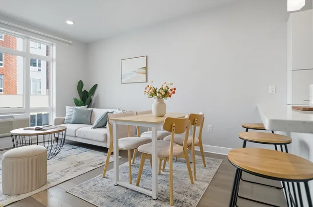 $670,000 | 18 Cliveden Street, Unit 201W, Quincy, MA 02169