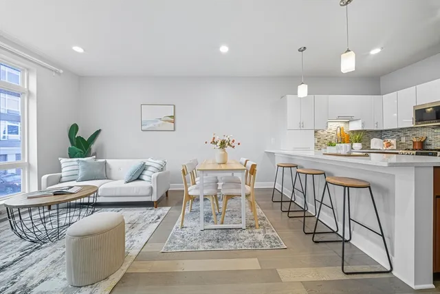 $670,000 | 18 Cliveden Street, Unit 201W, Quincy, MA 02169