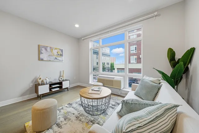 $670,000 | 18 Cliveden Street, Unit 201W, Quincy, MA 02169