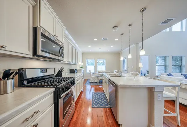 $2,600 | 2304 South Lakeline Boulevard, Unit 393, Cedar Park, TX 78613