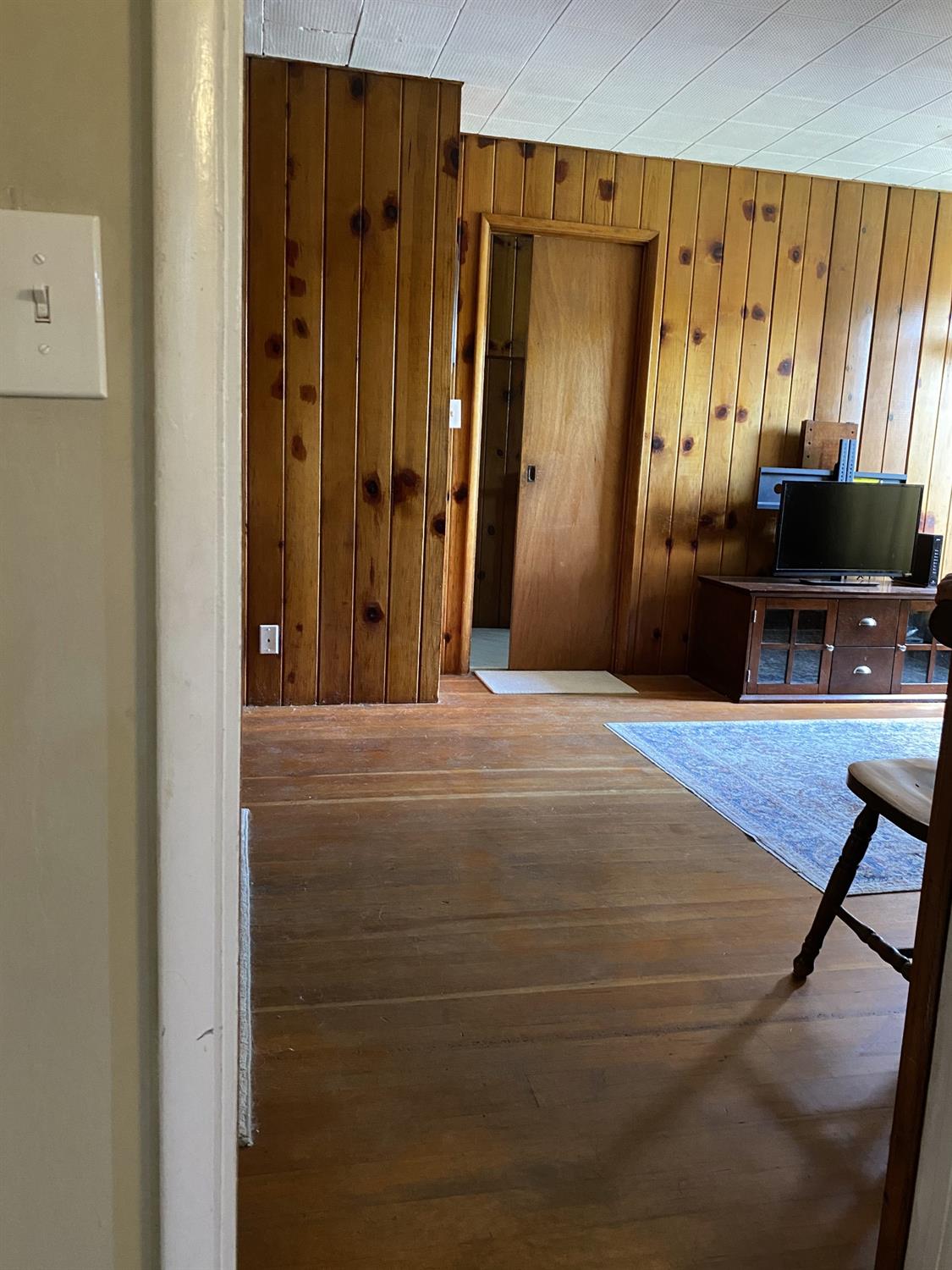 176 East Linden Avenue Reedley, CA 93654 - Photo 11 of 33 Gallery Image 11