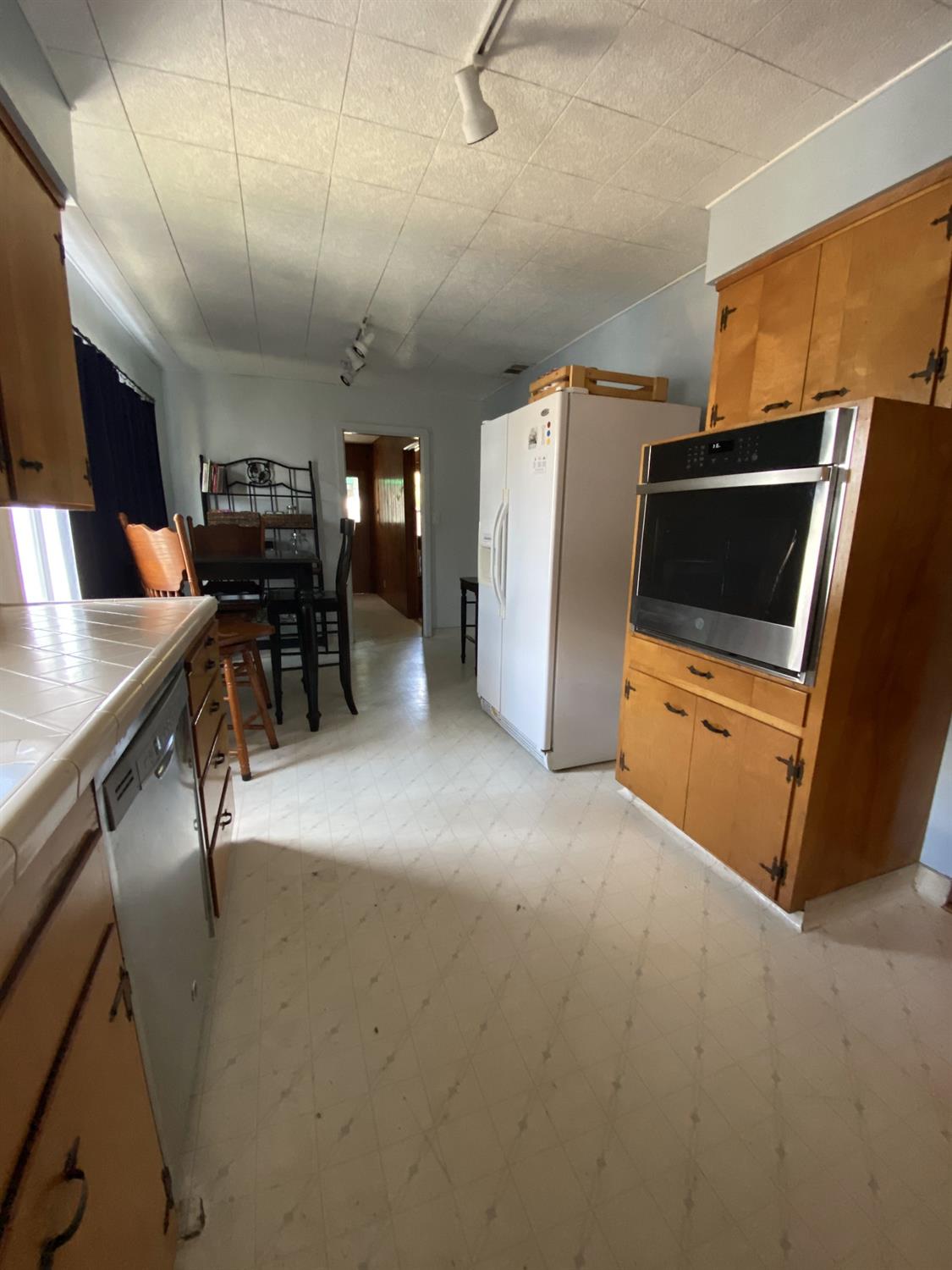 176 East Linden Avenue Reedley, CA 93654 - Photo 12 of 33 Gallery Image 12