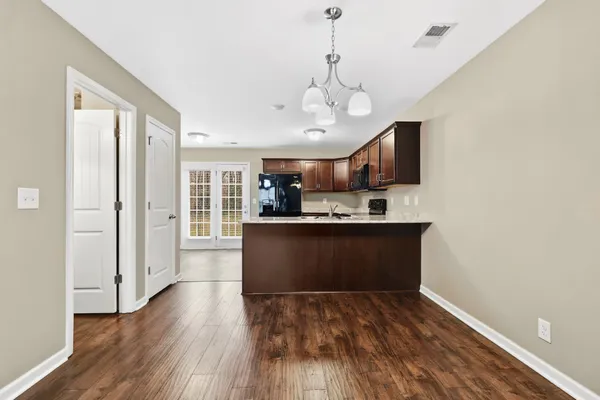 $194,700 | 375 Sam Houston Circle, Clarksville, TN 37040