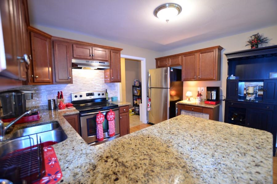 35 Fairmount Street Nashua, NH 03064 - Photo 13 of 27 Gallery Image 13
