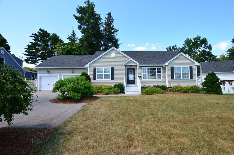 35 Fairmount Street Nashua, NH 03064 - Photo 2 of 27 Gallery Image 2