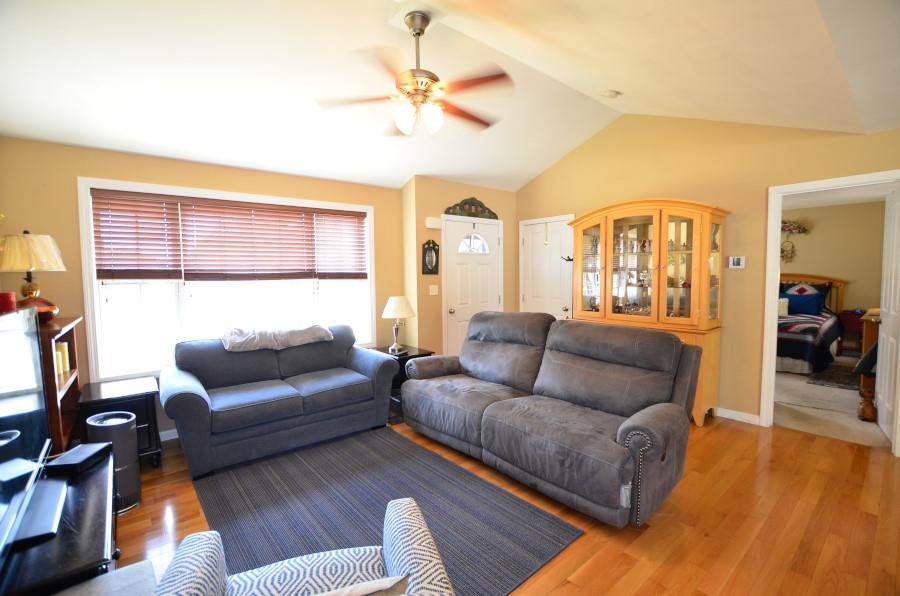 35 Fairmount Street Nashua, NH 03064 - Photo 25 of 27 Gallery Image 25