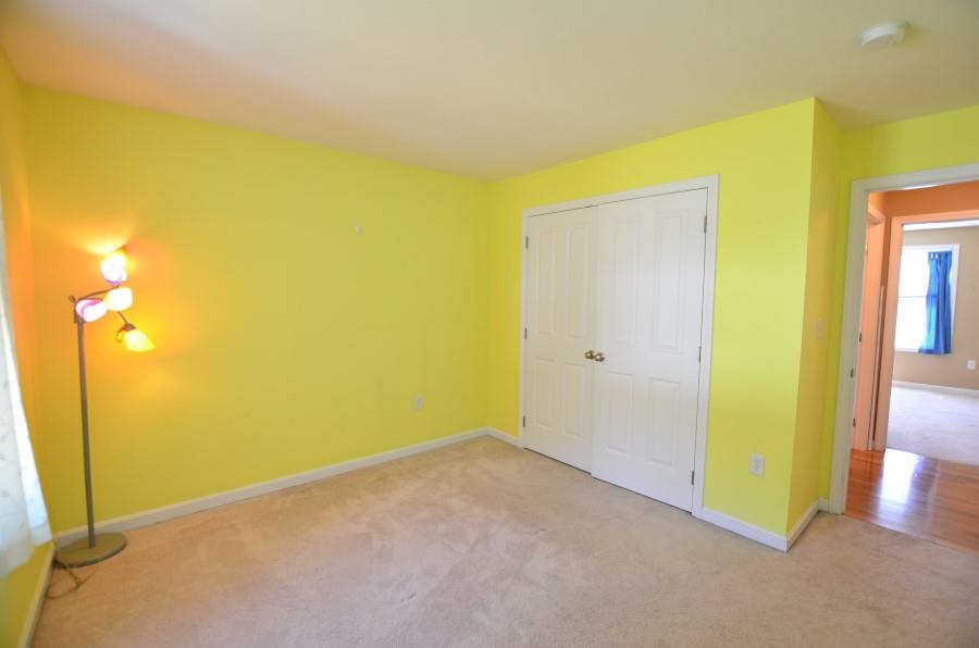 35 Fairmount Street Nashua, NH 03064 - Photo 8 of 27 Gallery Image 8