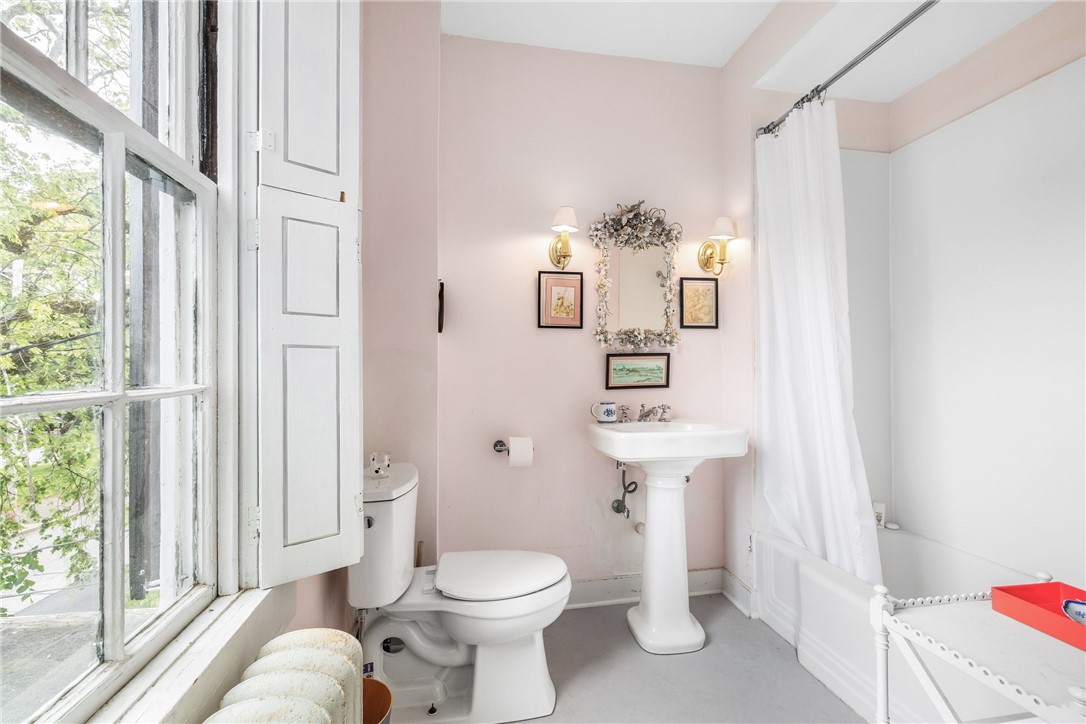 134 Power Street Providence, RI 02906 - Photo 27 of 49