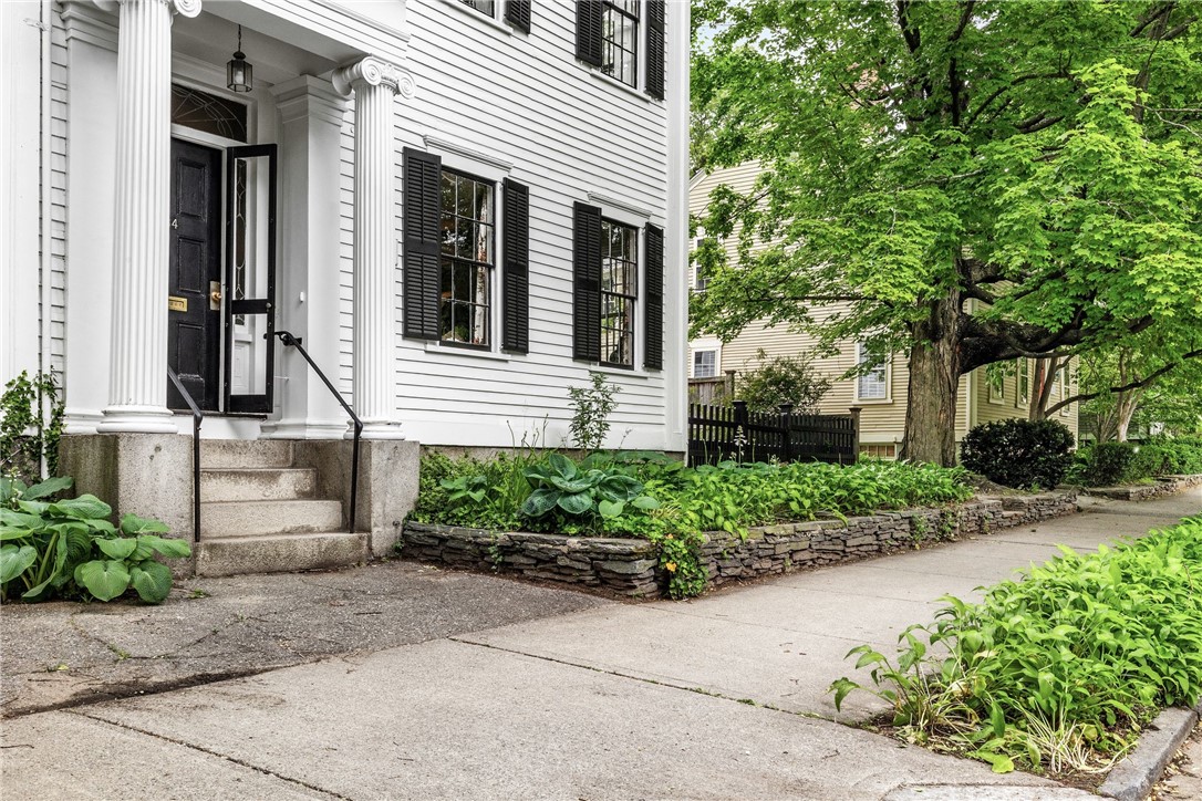 134 Power Street Providence, RI 02906 - Photo 3 of 49