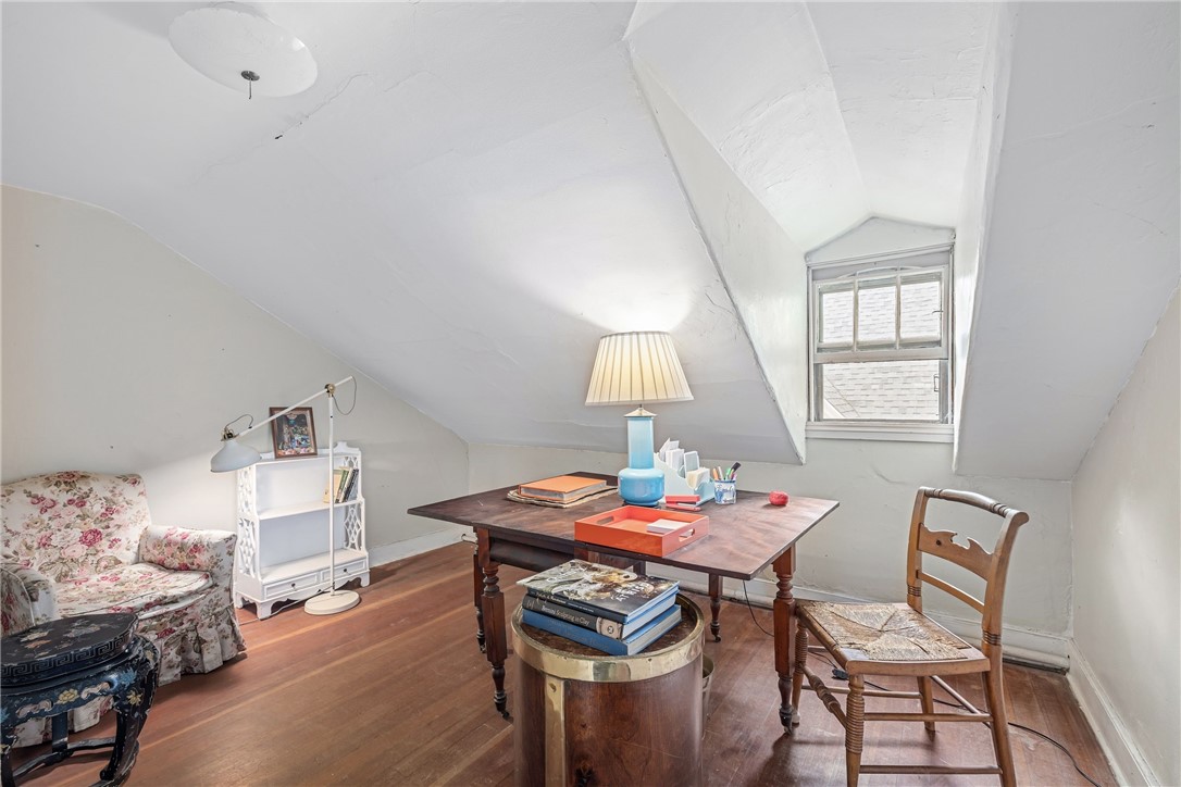 134 Power Street Providence, RI 02906 - Photo 35 of 49