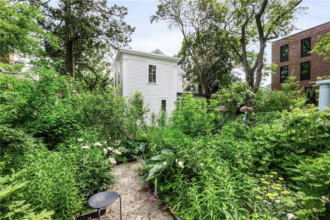 134 Power Street Providence, RI 02906 - Photo 46 of 49
