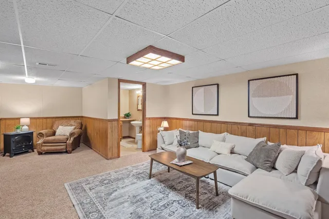 $289,900 | 1120 Terrace Park Drive, Bettendorf, IA 52722