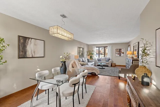 $289,900 | 1120 Terrace Park Drive, Bettendorf, IA 52722