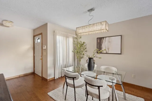 $289,900 | 1120 Terrace Park Drive, Bettendorf, IA 52722