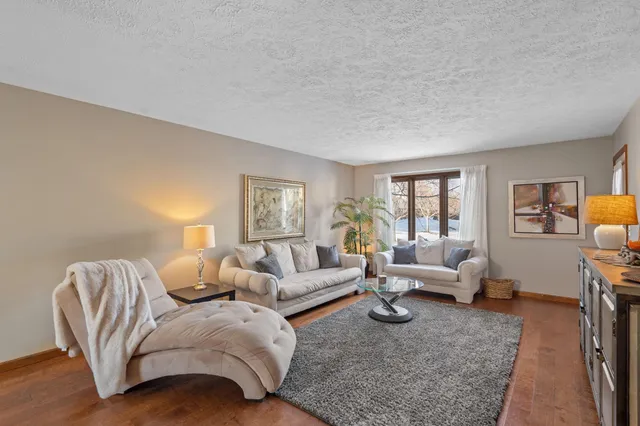 $289,900 | 1120 Terrace Park Drive, Bettendorf, IA 52722