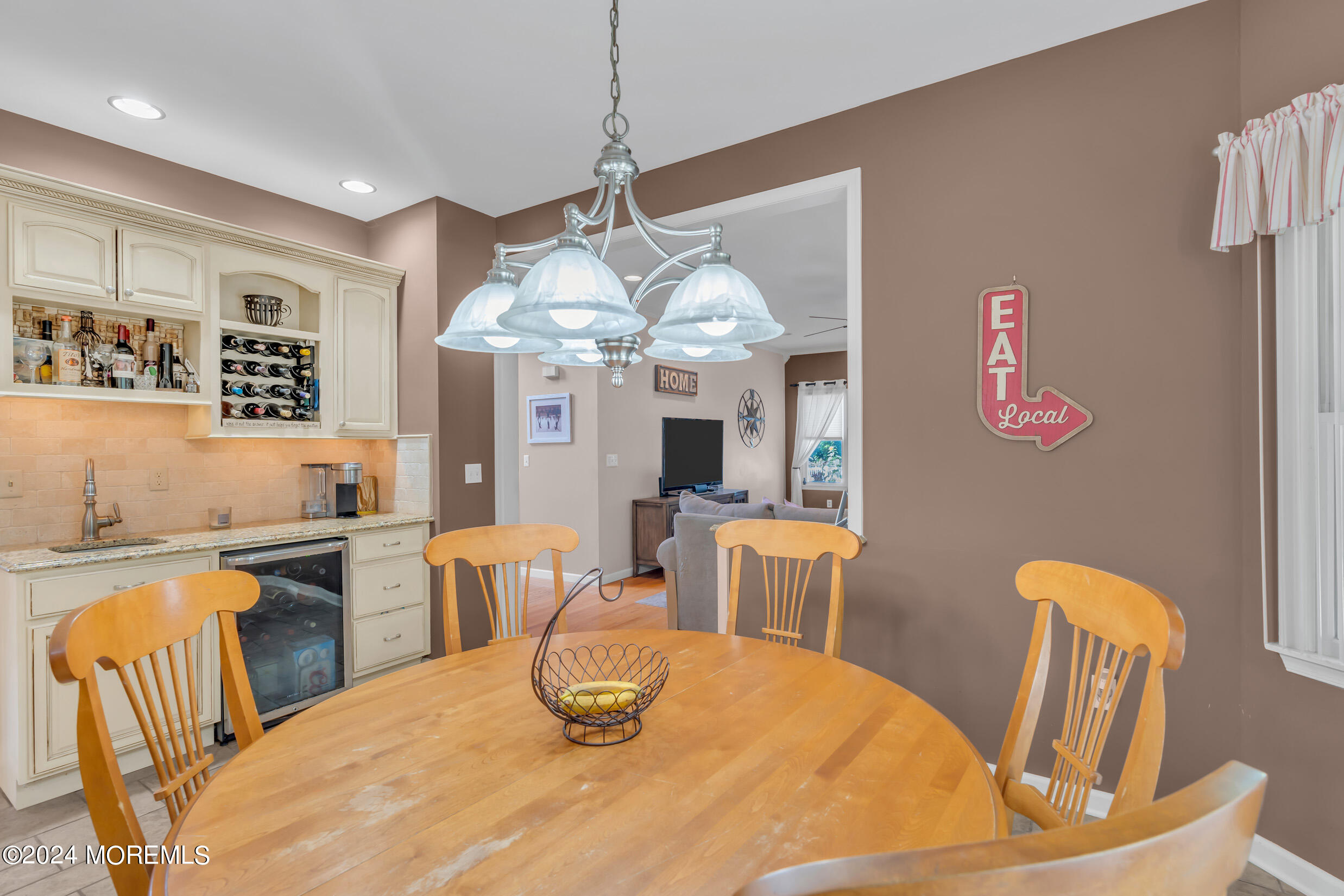24 Ryjac Court Brick, NJ 08724 - Photo 21 of 57 a view of a dining room with furniture