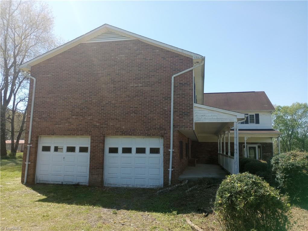 1060 Watts Road Walnut Cove, NC 27052 - Photo 3 of 21