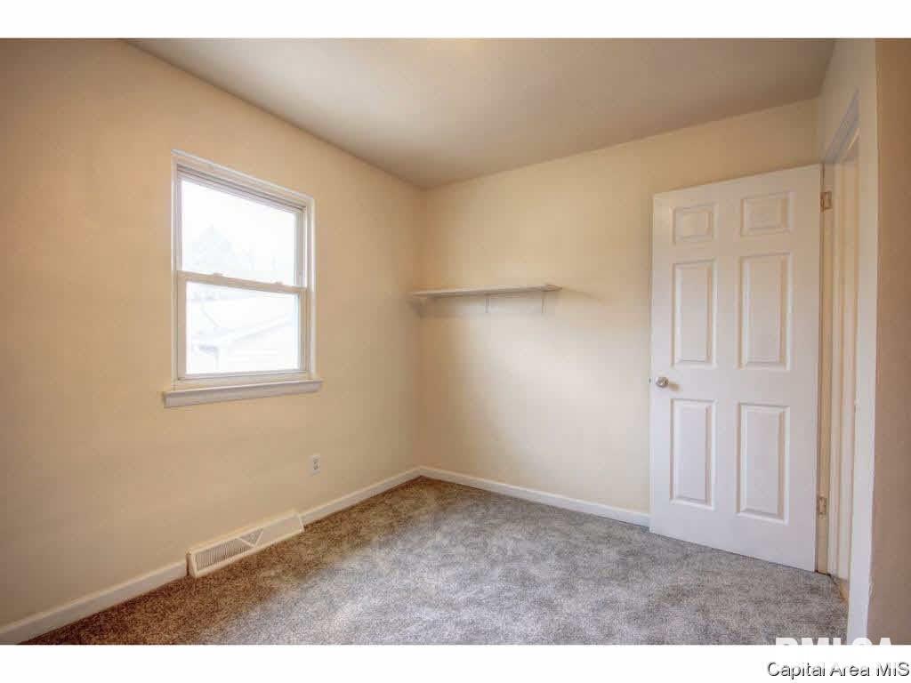 2240 East Watch Avenue Springfield, IL 62702 - Photo 13 of 36