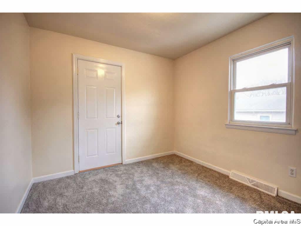 2240 East Watch Avenue Springfield, IL 62702 - Photo 14 of 36