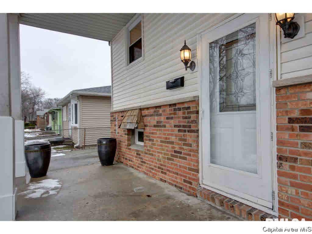 2240 East Watch Avenue Springfield, IL 62702 - Photo 27 of 36
