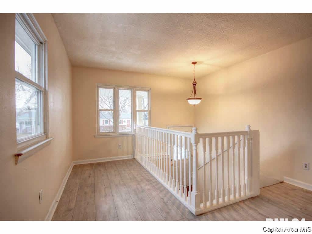 2240 East Watch Avenue Springfield, IL 62702 - Photo 3 of 36