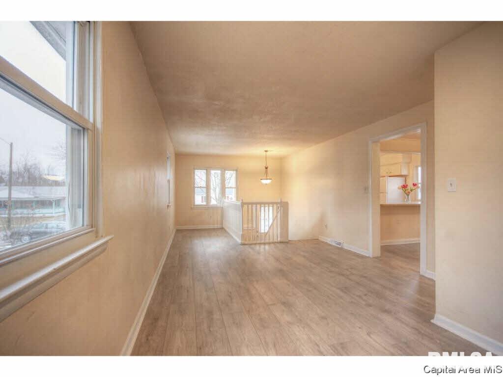 2240 East Watch Avenue Springfield, IL 62702 - Photo 4 of 36