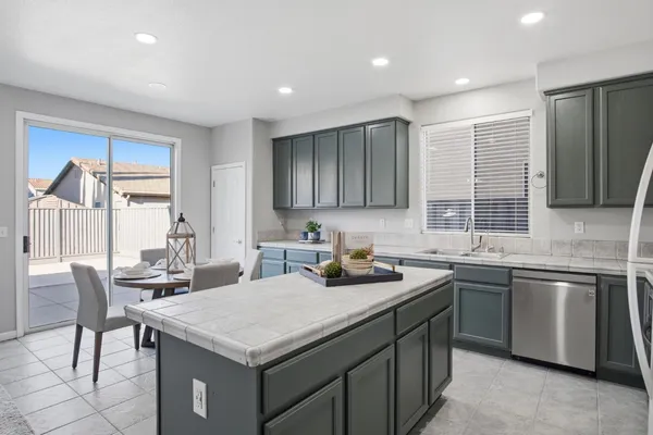 $795,000 | 2403 Clemente Lane, Tracy, CA 95377