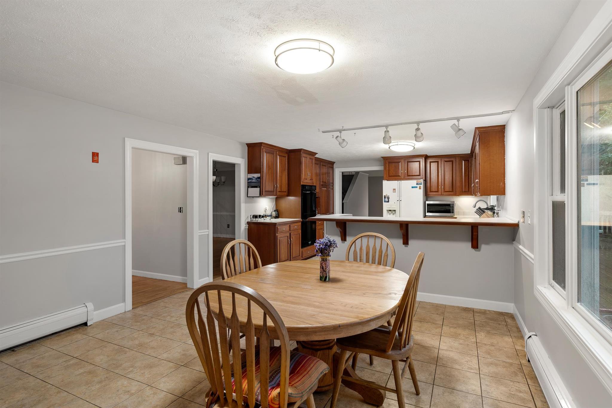 162 Hollis Road Amherst, NH 03031 - Photo 11 of 40