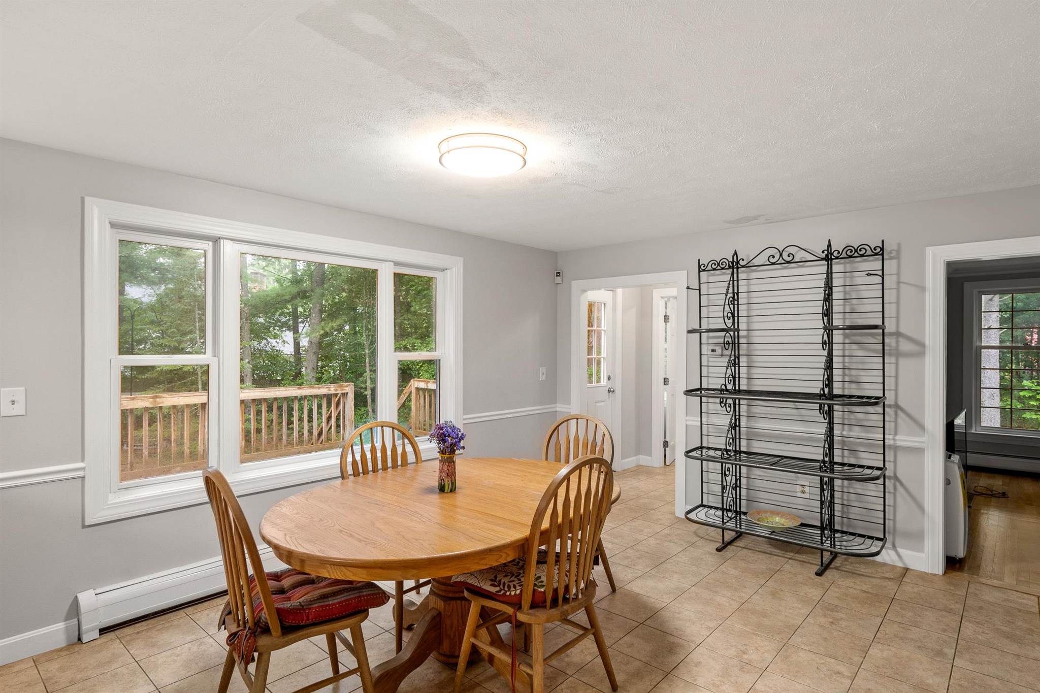 162 Hollis Road Amherst, NH 03031 - Photo 13 of 40