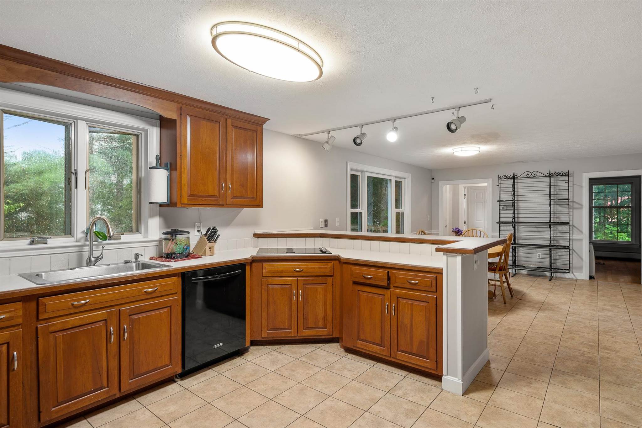 162 Hollis Road Amherst, NH 03031 - Photo 10 of 40