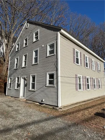 $1,200 | 780 Main Street, West Warwick, RI 02893