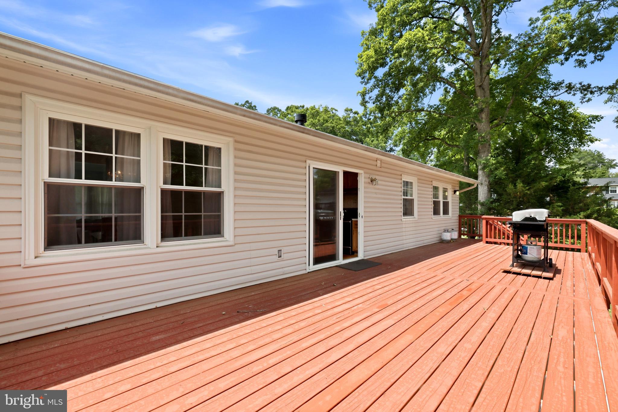 7211 Ashview Drive Springfield, VA 22153 - Photo 54 of 74 Deck