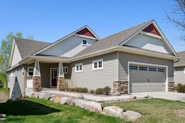 $642,000 | 524 Roanoke Court, Waconia, MN 55387