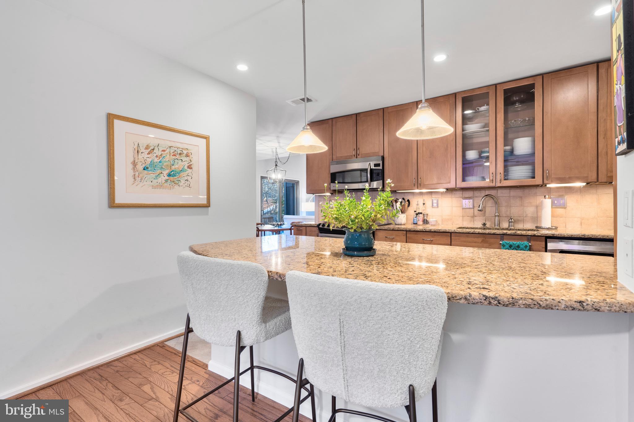 2405 Glade Bank Way Reston, VA 20191 - Photo 13 of 55 kitchen