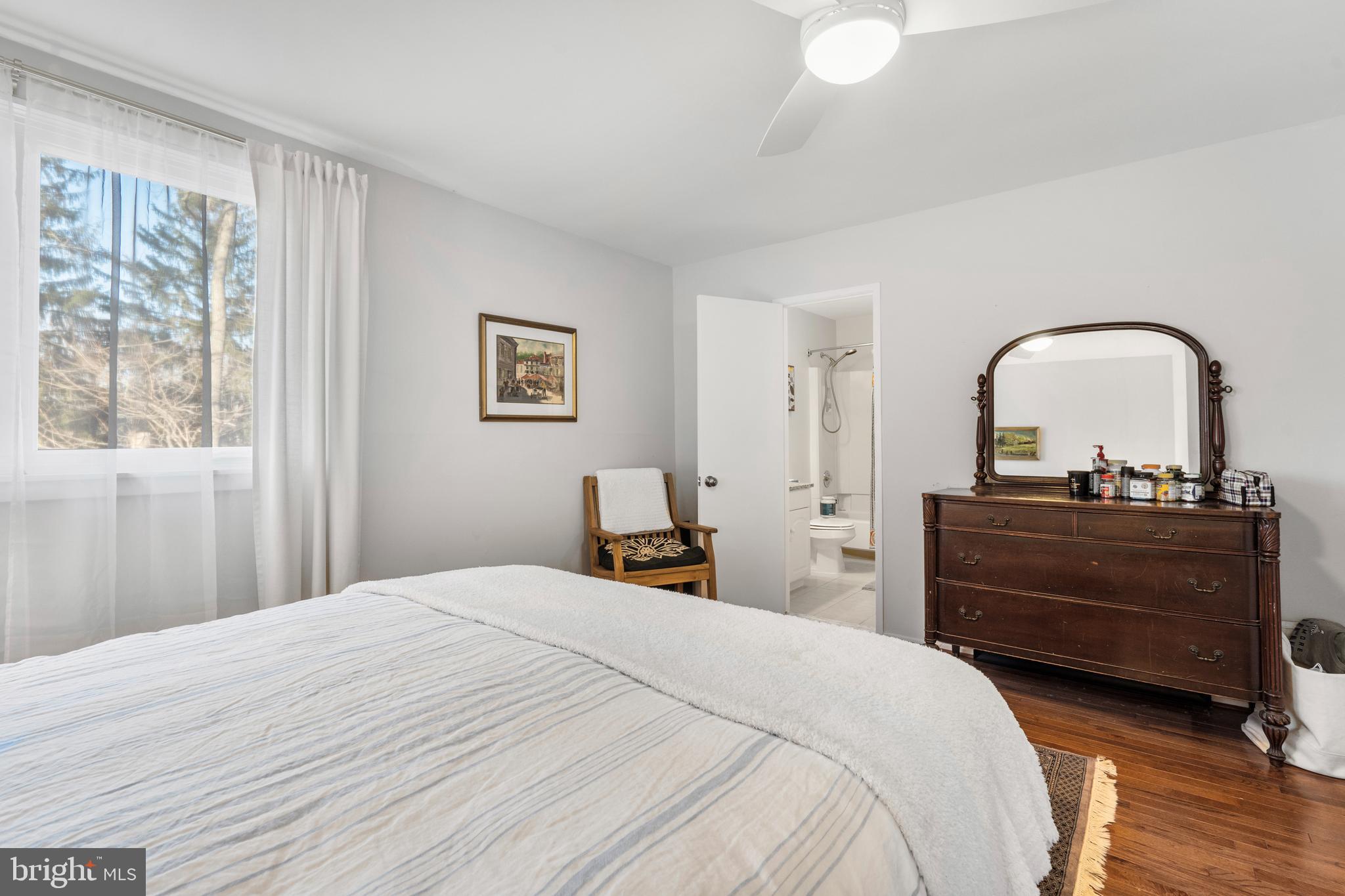 2405 Glade Bank Way Reston, VA 20191 - Photo 20 of 55 2nd bedroom